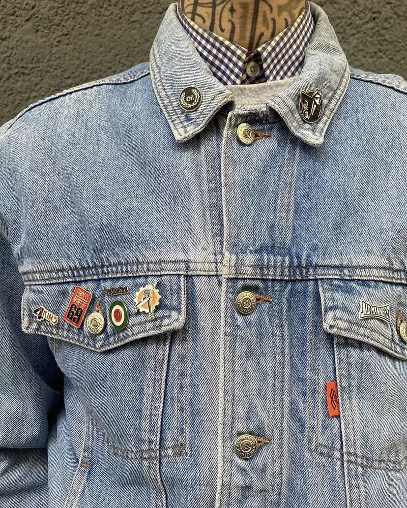 Giubbotto di jeans lavaggio chiaro
